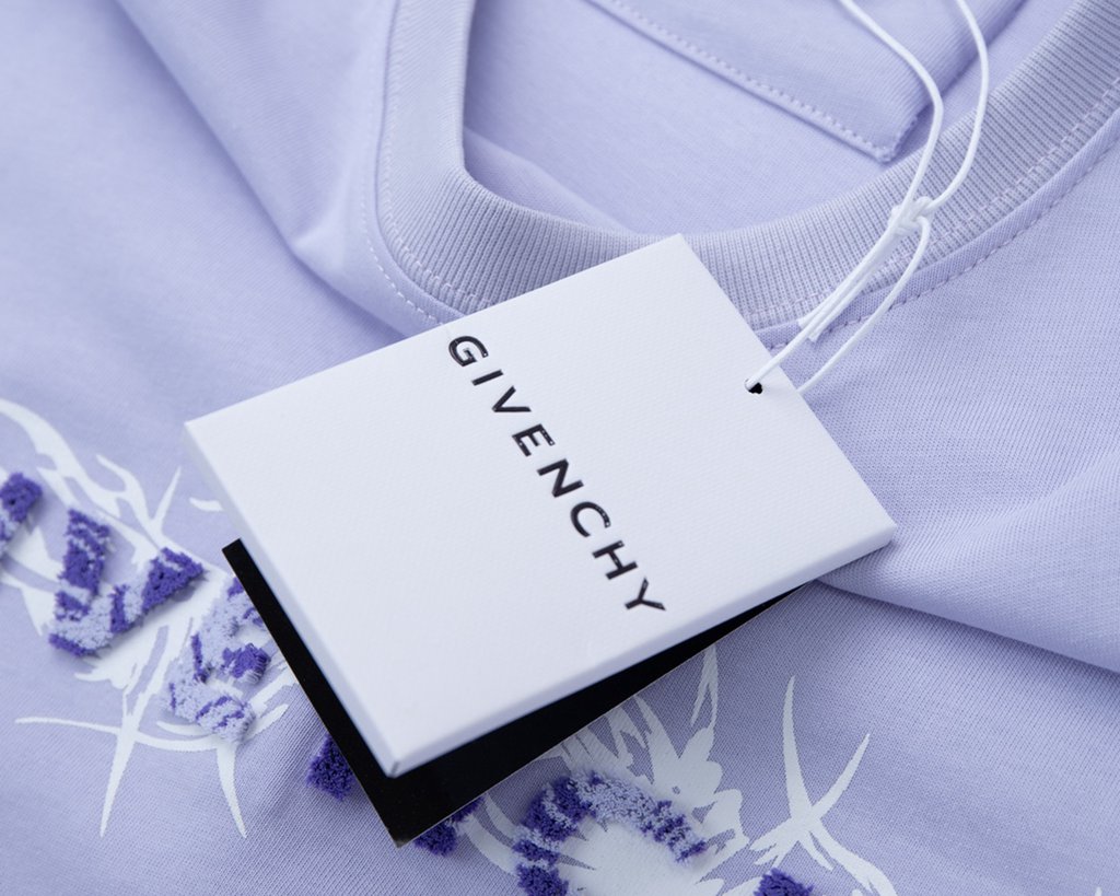 Givench* T-shirt